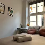 Mmrent Gold
